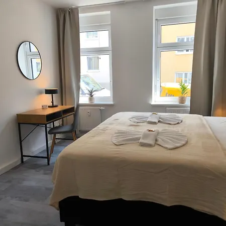 Maremar - Apartments Am Ferberturm - Luxus Boxspringbett - Kueche - Arbeitsplatz - Wlan Gera Room photo