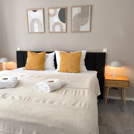 Maremar - Apartments Am Ferberturm - Luxus Boxspringbett - Kueche - Arbeitsplatz - Wlan Gera Room photo