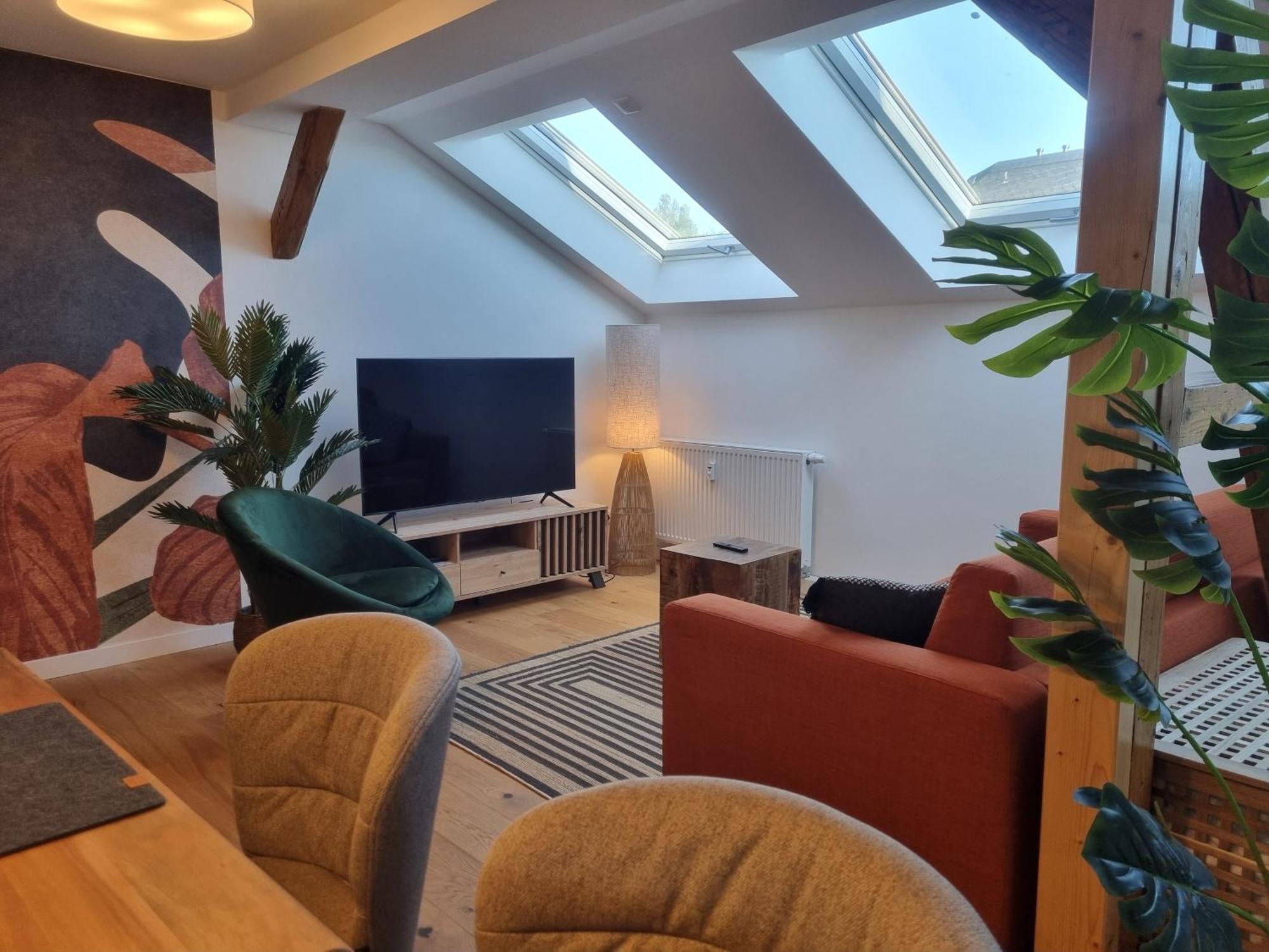 Maremar - Am Ferberturm - Luxus Boxspringbett - Kueche - Arbeitsplatz - Wlan Gera